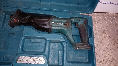 MAKITA reciprocating saw c/w case (spares)