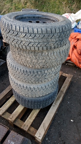 5 x wheels & tyres (used on SUZUKI JIMNY)