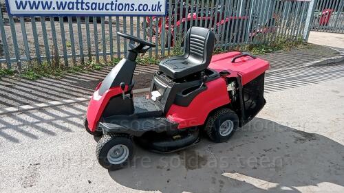 MOUNTFIELD 827M petrol ride on mower c/w charger & collector