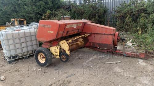 NEW HOLLAND 276 conventional baler