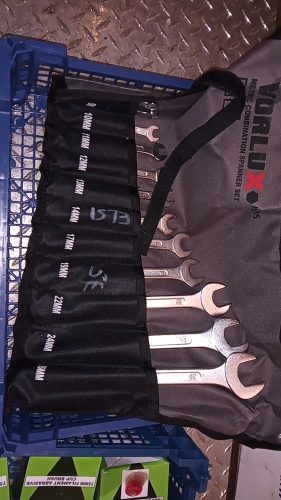 Tray of 14 piece metric combination spanner set