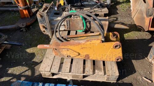 BOBCAT hydraulic machine breaker (yellow) c/w lines (45mm pins)