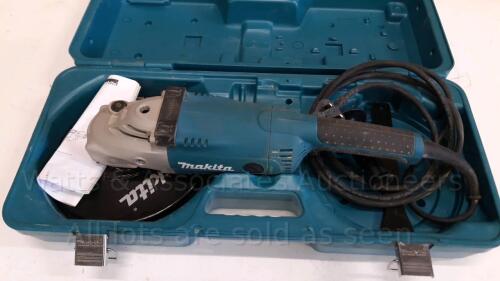 MAKITA 9'' 240v angle grinder c/w case