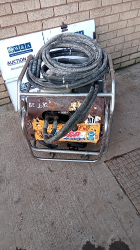 JCB BEAVER petrol hydraulic pack c/w hose