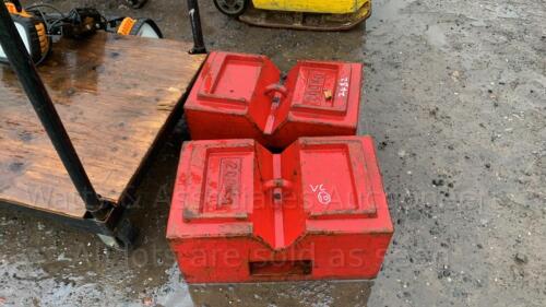 Pair of 200kg calibrated weight blocks (10)