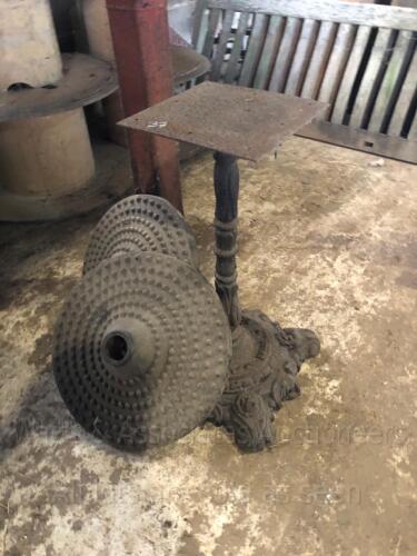 Cast iron victorian 'Leeds University' pedestal