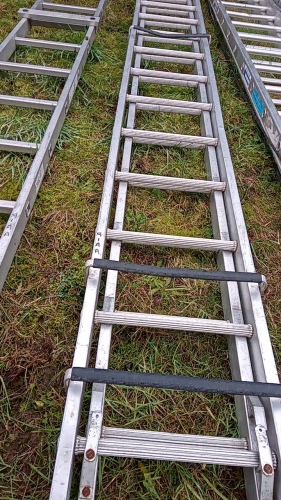 Aluminium extension roof ladder