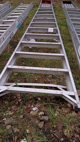 Aluminium double extension ladder