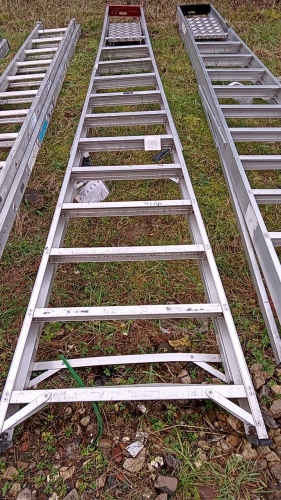 Aluminium step ladder