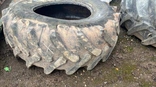 JCB 3CX rear tyre (18.4-26)