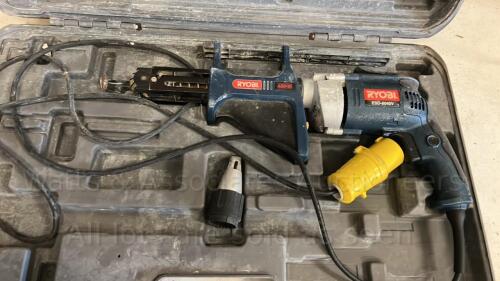 RYOBI 110v auto feed screw gun c/w case