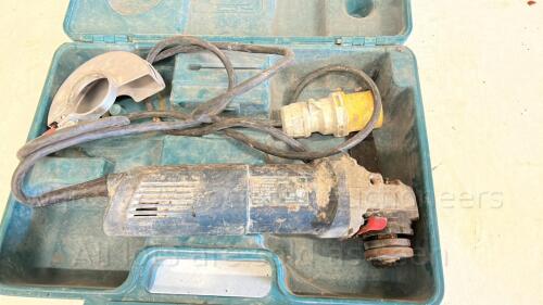 BOSCH 110v angle grinder c/w MAKITA case