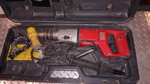 MILWAUKEE 110v core drill c/w case