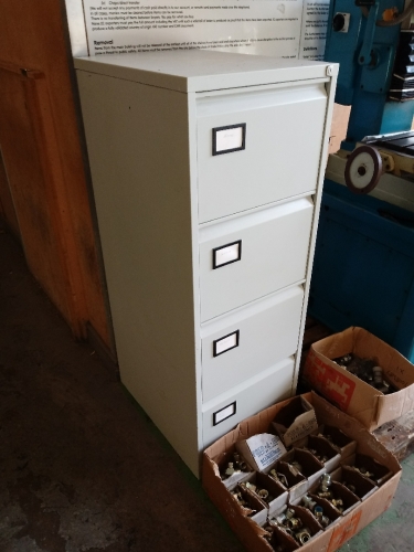 Metal 4-drawer filing cabinet