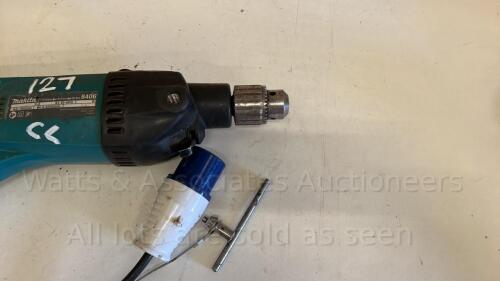 MAKITA 8406 240v core drill