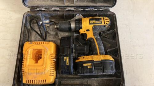 DEWALT DE9098 18v drill c/w case