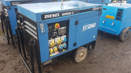 2016 SDMO 10000 10kva diesel driven dual volt generator