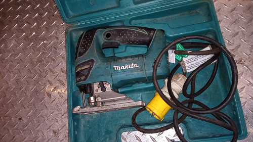 MAKITA 4350CT 110v jigsaw c/w case