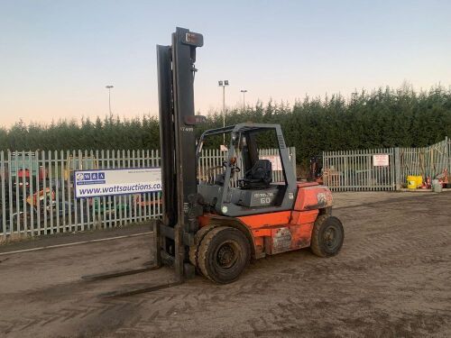 2005 TOYOTA 5FD60 6t diesel driven forklift truck (s/n E13854) with duplex mast & forks