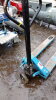 2t hydraulic pallet truck - 3