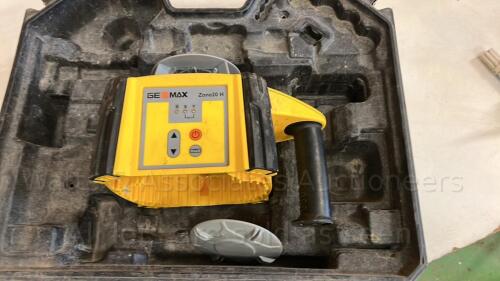 GEOMAX laser level c/w case