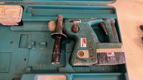 MAKITA BHR200 24v rotary hammer drill c/w case