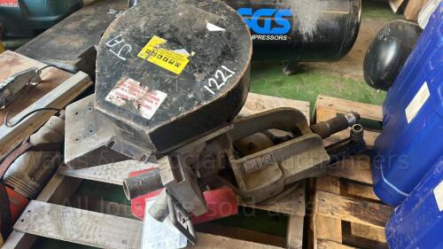 VICTAULIC VE270FSD hydraulic pipe roll groover