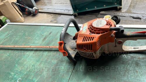 STIHL HS45 petrol hedge trimmer