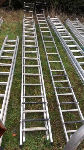 Aluminium double extendable roof ladder