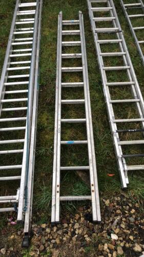 Aluminium double extendable ladder