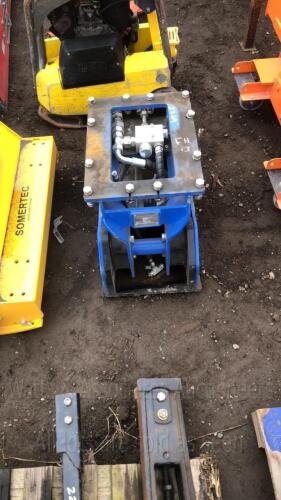 2022 AUGER TORQUE 25 compaction plate to suit excavator (suit 4-8t) (unused)