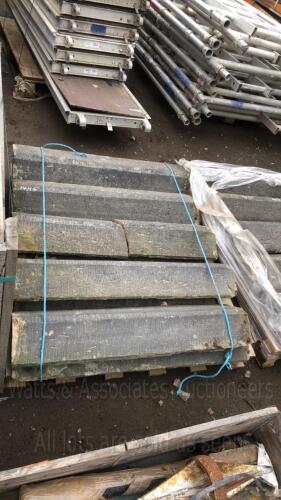 Pallet of natural stone ridges