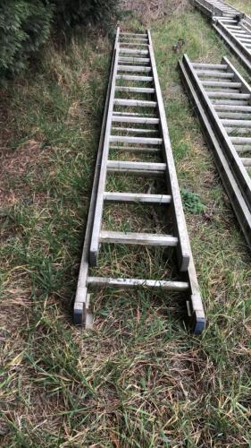 2 x aluminium ladder sections