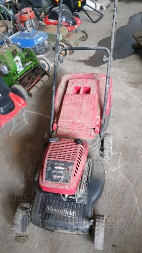 MOUNTFIELD HP470 petrol rotary mower c/w collection box