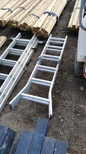 Folding aluminium ladder