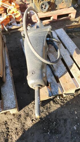 CATERPILLAR hydraulic machine breaker c/w lines (35mm pins)