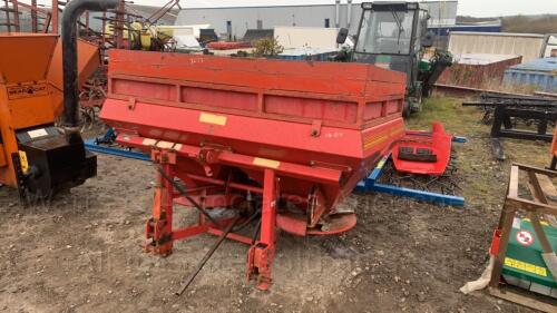 LELY fertiliser spreader c/w PTO shaft