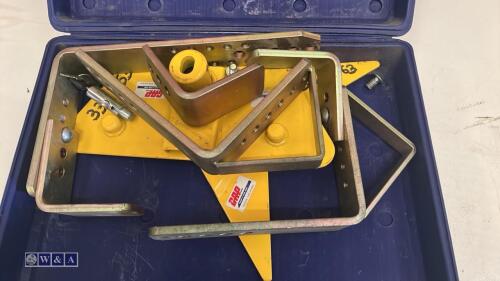 D wheel clamp c/w case