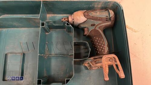 MAKITA 18v impact wrench c/w case