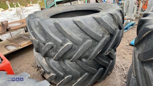 2 x MICHELIN tyres (650/65 R38)