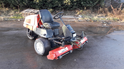 JACOBSEN GREENS KING V 1962D diesel triple c/w roller heads