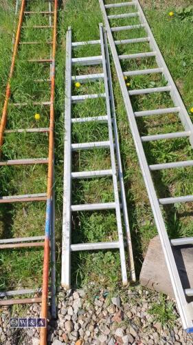 Aluminium double extension ladder