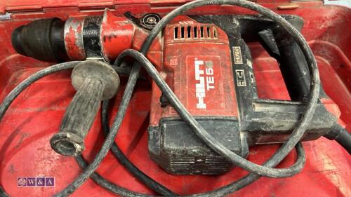 HILTI TE5 110v breaker c/w case