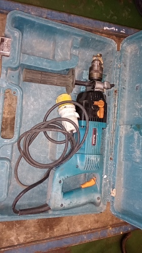 MAKITA drill c/w case