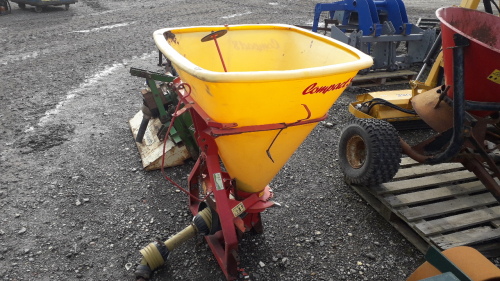 TEAGLE COMPACT 8 tractor fertiliser spinner c/w pto shaft S/n:2119