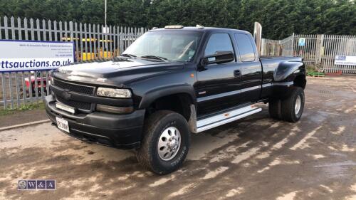 2001 CHEVROLET GMC automatic double cab left hand drive diesel pickup with full leather seats, twin reel wheels & twin exhaust stack (X803 NNK)(Black)(MoT 2nd March 2024)(V5 & large bag of history in office) (All hour and odometer readings are unverified