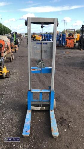 GENIE GL8 material hoist