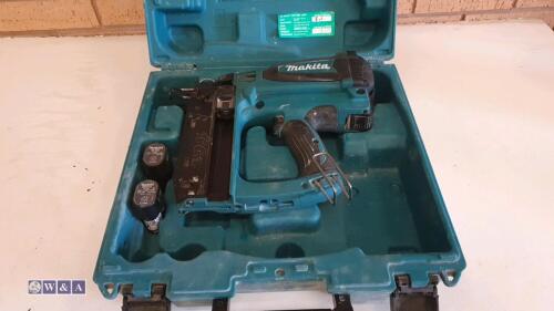 MAKITA GF600 2nd fix nail gun c/w case