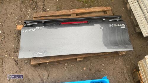 TOYOTA HILUX tail gate