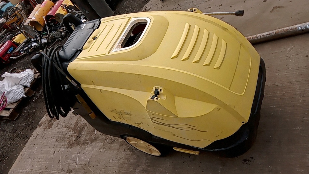 KARCHER HDS 7/10 4m 240v diesel steam cleaner c/w lance & hose MARCH